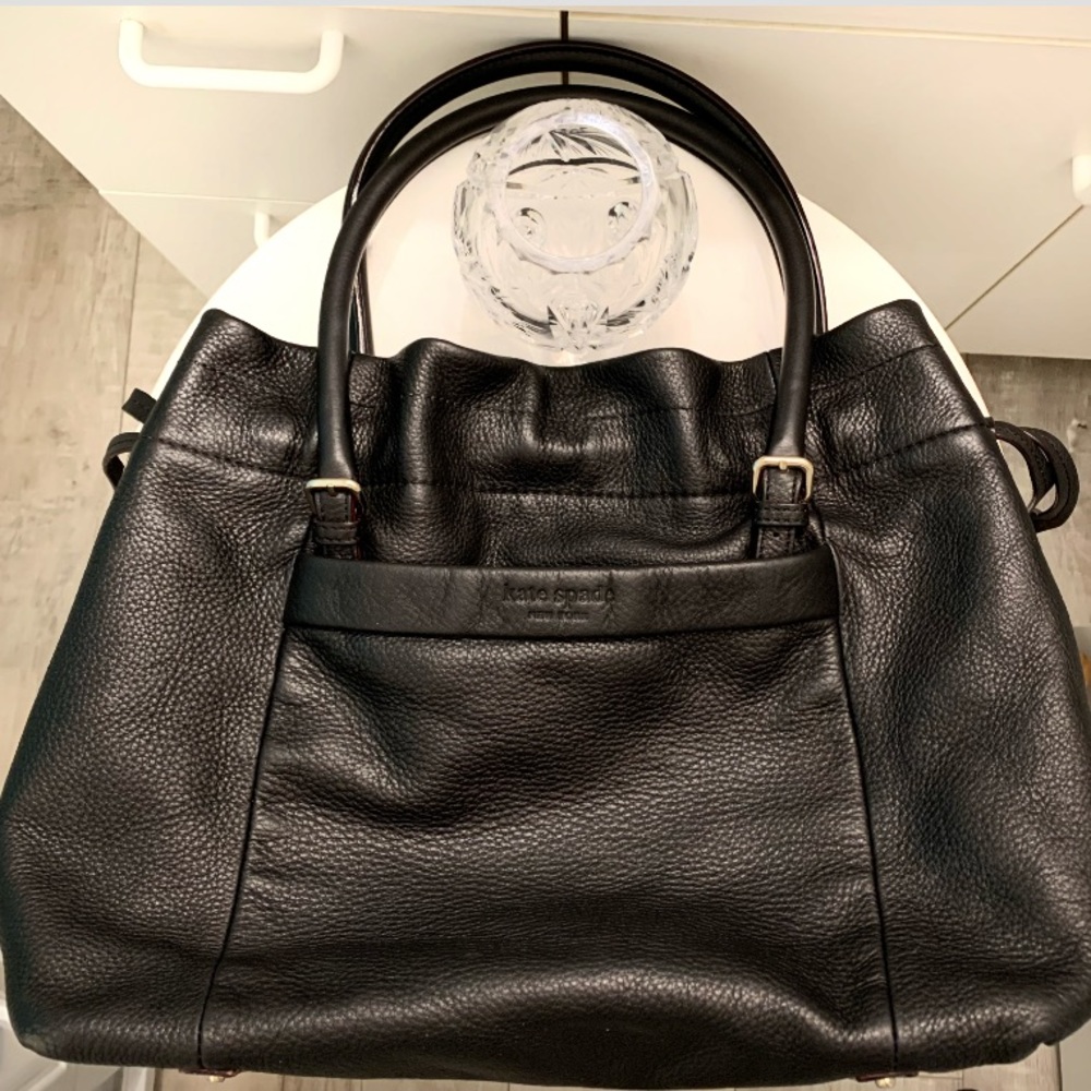Kate Spade New York shoulder bag in fantastic condition, open top